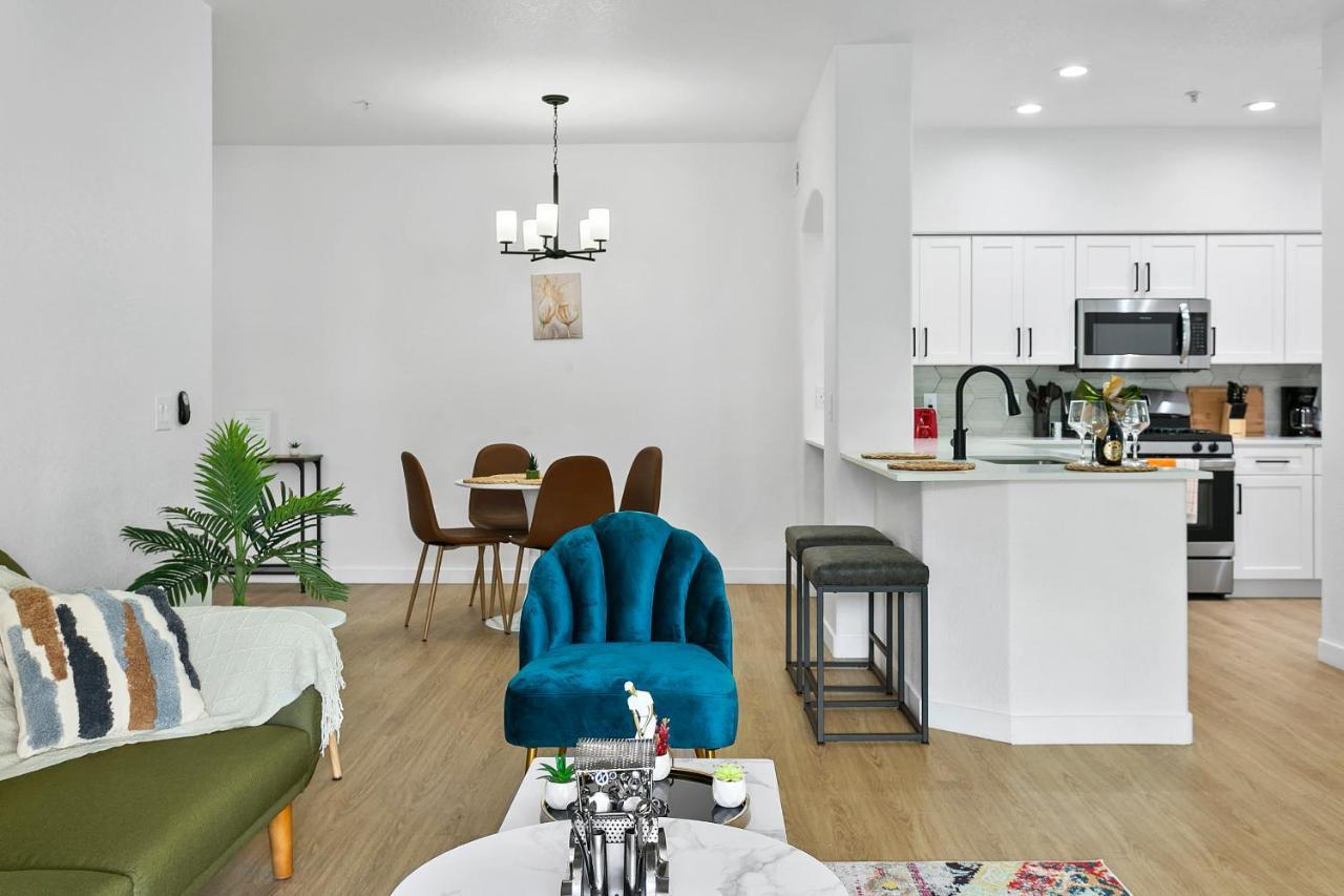 Cozysuites Glendale By The Stadium With Pool 03 מראה חיצוני תמונה