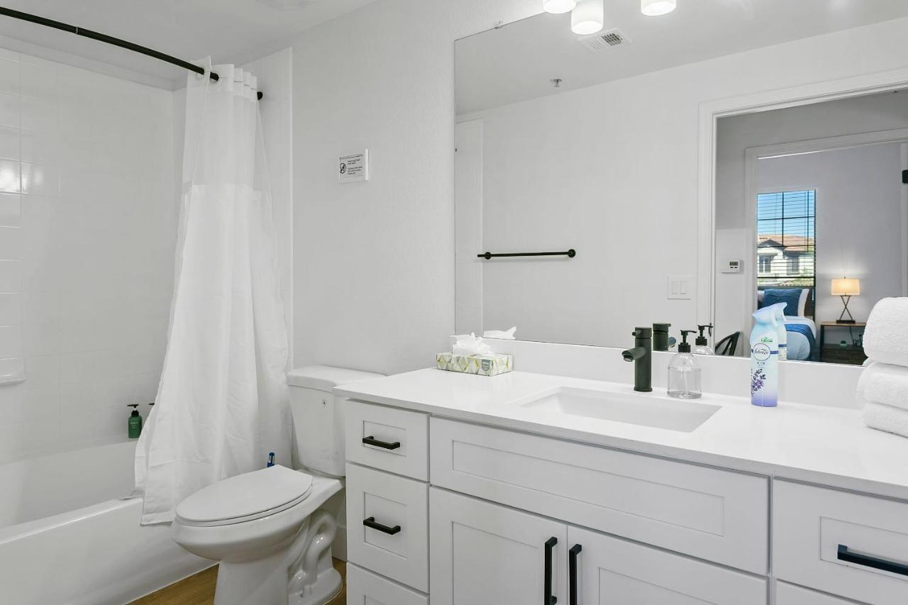 Cozysuites Glendale By The Stadium With Pool 03 מראה חיצוני תמונה