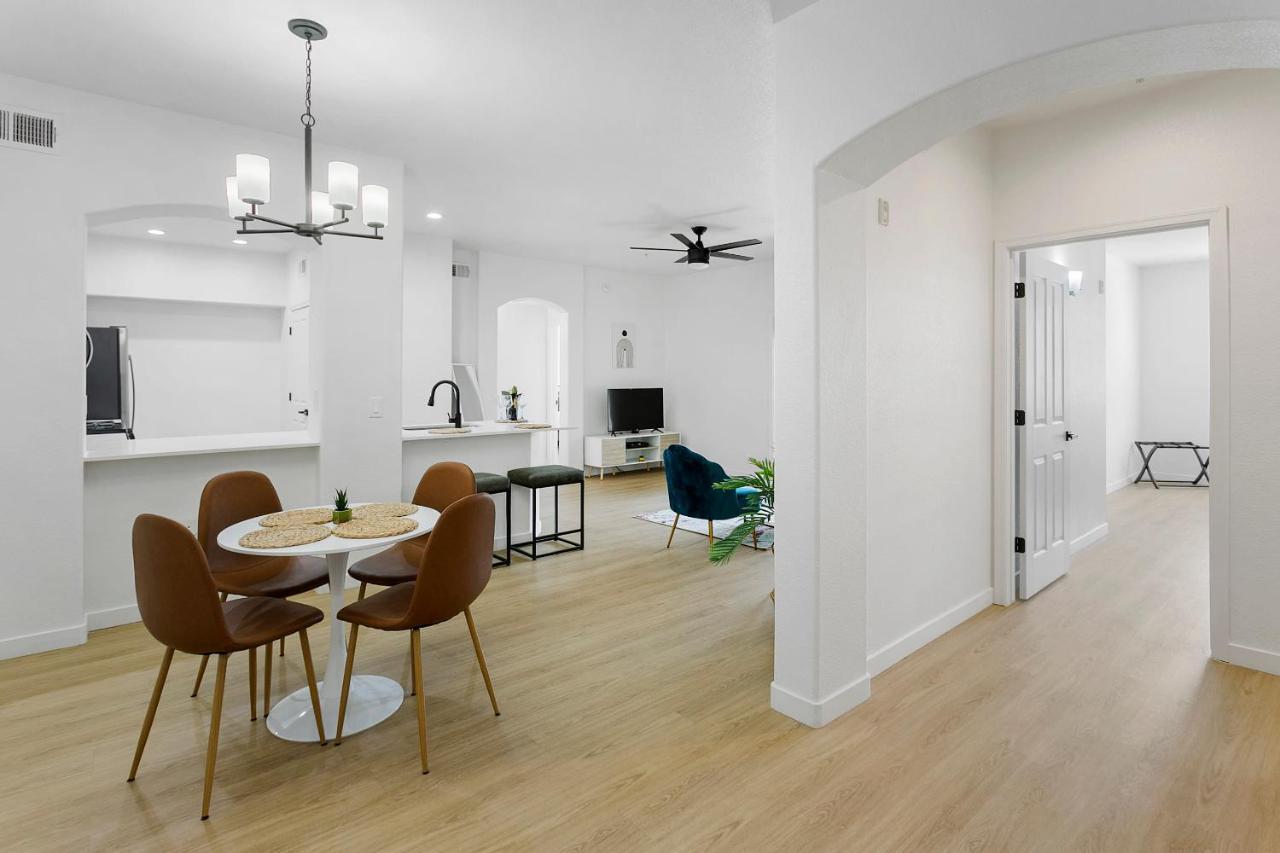 Cozysuites Glendale By The Stadium With Pool 03 מראה חיצוני תמונה