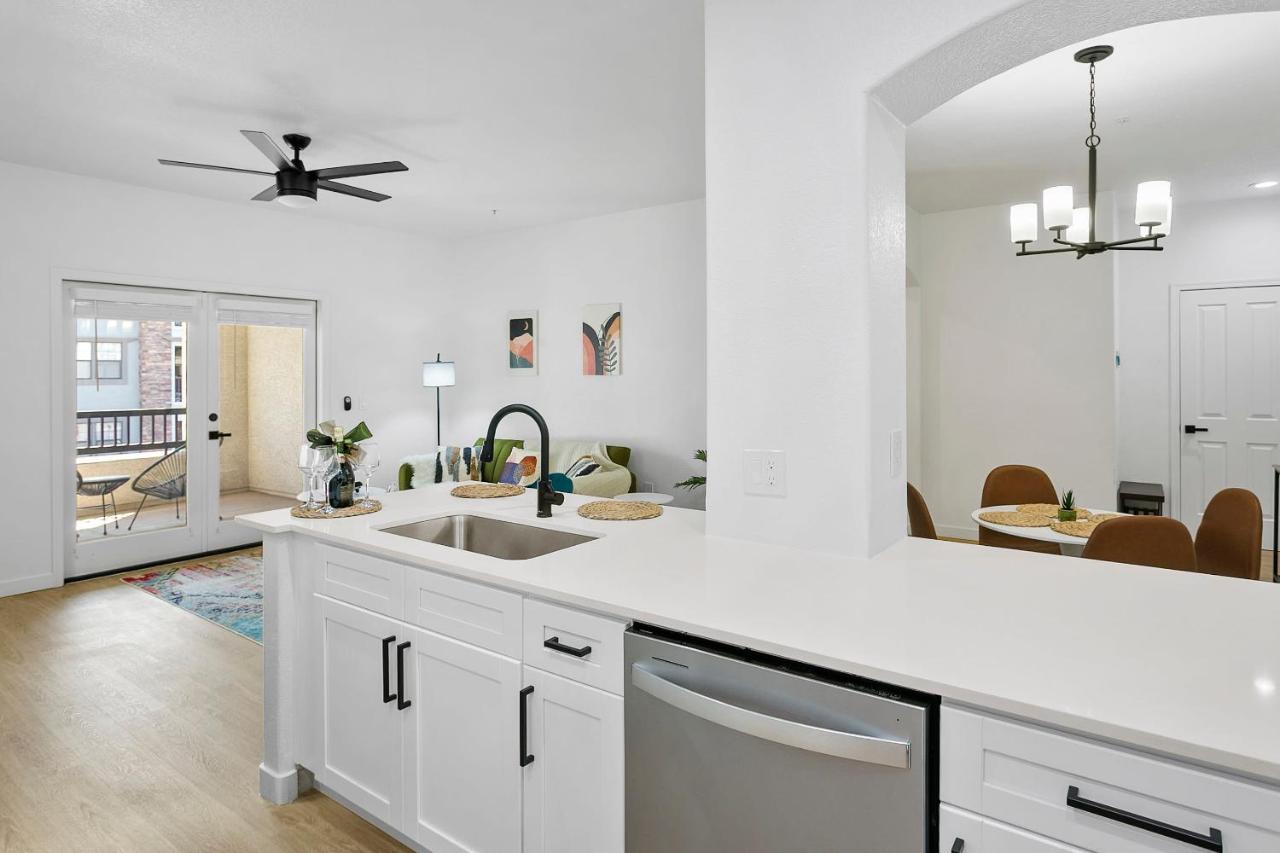 Cozysuites Glendale By The Stadium With Pool 03 מראה חיצוני תמונה