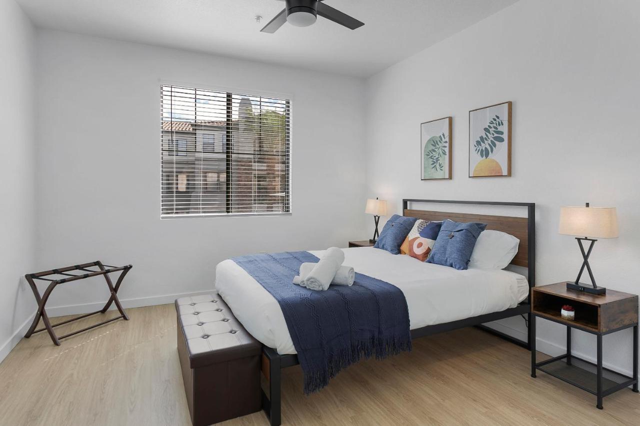 Cozysuites Glendale By The Stadium With Pool 03 מראה חיצוני תמונה